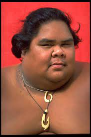 He began playing music with his older brother skippy and cousin allen thornton at the age of 11, being exposed to the music of hawaiian entertainers of the time such as peter moon. Google Doodle Honors Hawaiian Ukulele Player Israel Iz Kamakawiwo Ole Cnet