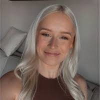 Laura Pleskac's Instagram, Twitter & Facebook