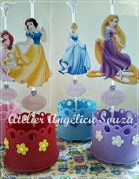 La princesa encantada (the swan princess) es una película animada estadounidense del año 1994, dirigida por richard rich. Centro De Mesa Princesas No Elo7 Atelier Angelica Souza 62046f Festa De Aniversario Rapunzel Decoracao De Aniversario Infantil Aniversario Com Tema De Princesa Disney
