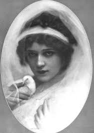 Mary Pickford by Floyd for “A Good Little Devil”, 1913 🤍