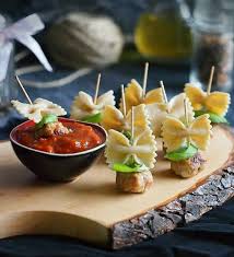 Brochette Apero 70 Idees De Recettes Qui Mettent De L Eau A La Bouche Croquettes Pasta Sauce A La Tomate Appetizer Recipes Appetizers For Party Food