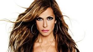 Μια αναπάντεχη μουσική συνάντηση ζήσαμε μέσω του j2us του νίκου κοκλώνη στο open tv, καθώς η άννα βίσση και η δέσποινα βανδή βρέθηκαν μαζί. Ayto To Ar8ro Apodeiknyei Giati O Ti Exw Zhsei To Xei Pei H Bissh The Daily Owl