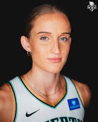 Damion Lawson's Instagram, Twitter & Facebook