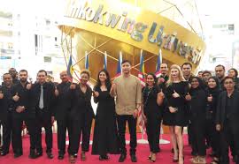 Yam tengku muhammad iskandar ri ayatuddin shah tengku arif bendahara. Limkokwing Uni On Twitter His Royal Highness Tengku Arif Temenggong Pahang Tengku Fahd Mua Adzam Shah Has Just Arrived At Limkokwing University Welcome To Campus Https T Co Oofrcsljb6