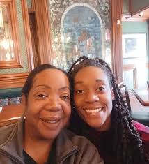 Some moments from “La Vie en Rose” at Riverside Arts Center, captured by  Emerson Granillo (@Emerson.Granillo)! • I loved revisiting, recreating, and  extending this work, which is an ode to freelancing dancers