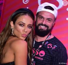 She is of portuguese, italian and spanish descent. Paolla Oliveira Faz 39 E Aparece Em Foto Rara Com Namorado Parabens Purepeople