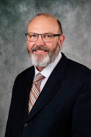 Today, Scott Thygerson begins his new role as CEO of Kern Medical. Scott  began working at Kern Medical in 2013 as Chief Strategy Officer before  serving as the organization's President. We are