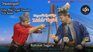 Pada umumnya yang dinamakan pondasi adalah struktur bagian bawah bangunan yang langsung berhubungan dengan tanah yang berfungsi. Jenis Tanjak Melayu Dan Maknanya Pondok Warisan Budaya Kota Batam Youtube