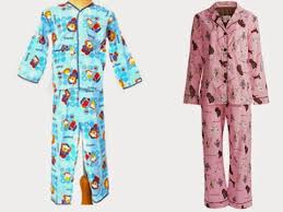 Lagi pula, di sini anak kucing yang tersesat, yang ingin makan begitu banyak, dan kemudian kotak pasir baru muncul. Mewarnai Gambar Baju Tidur Anak Laki Laki