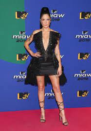 Los #premiosmtvmiaw regresan muy pronto ¡solo por mtv! Halsey 2019 Mtv Miaw Awards In Mexico City Halsey 2019 Mtv Miaw Awards In Mexico City Source Link Halsey Style Halsey Black Dress Red Carpet