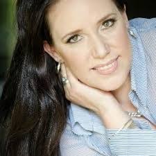 Amanda Lamprecht's Instagram, Twitter & Facebook