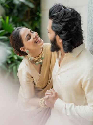 Actors Genelia D'Souza and Riteish Deshmukh recently opened up about their  relationship, revealing that during their 10-year courtship, they chose not  to live together, not even during holidays. They said they believed