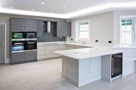 shaker kitchen doors and flat kitchen