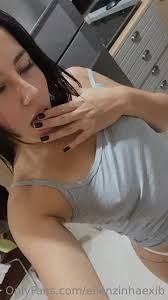 Ellenzinha Exib
