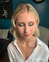 Ashley Heckman's Instagram, Twitter & Facebook