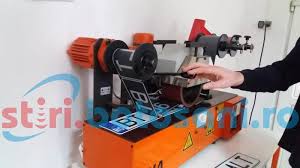 Pe unele frunze se pot observa pete specifice, de forma inelara. Un Singur Set De Numere RoÈii Eliberat De Serviciul De InmatriculÄri La BotoÈani Ètiri BotoÈani Actualitate Stiri Botosani Ro