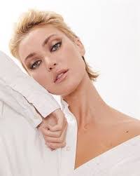 Victoria Cain's Instagram, Twitter & Facebook