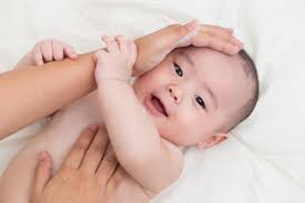 Tapi, tetap ada bahaya mengintai dari penggunaan bedak tabur. Jangan Asal Pilih Bedak Bayi Inilah 6 Rekomendasi Bedak Bayi Padat Yang Aman Dan Terjamin 2020