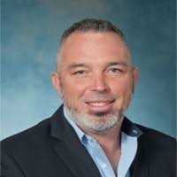 Kim Hedger's Instagram, Twitter & Facebook