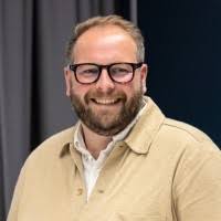 90+ "Oliver Mrics" profiles