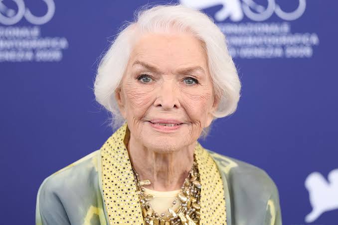 Ellen Burstyn Says She 'Never Pictured' Still Making Movies at 93