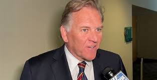 Incumbent Alex Sierra defeats former trustee in Peoria Park District board  race