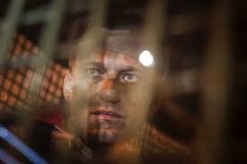 To Oder photo album "This is Navalny": You can pre-order the book here:  https://babook.org/store/634-ebook The author will send you the first  hundred books