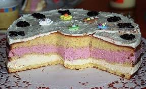 2 Farbige Kasesahnetorte Von Hexlein08 Chefkoch Kuchen Und Torten Kase Sahne Torte Lebensmittel Essen