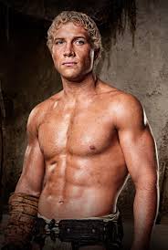 Dans le but d'éviter une invasion, les hommes de thrace se joignent à rome pour combattre un ennemi commun : Varro Spartacus Wiki Fandom