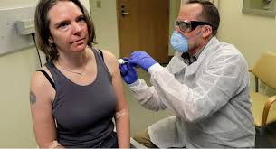 百白破三联疫苗（英語：diphtheria tetanus pertussis vaccine, dpt，港澳台译为白喉破傷風百日咳混合疫苗），是指百日咳、白喉、破伤风混合的疫苗（三合一疫苗）。 Modernaç–«è‹—ä¸‰æœŸå…¥ç»„å·²è¾¾40 ä¸Žå·¨å¤´è¾‰ç'ž èµ›è·'