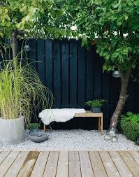 Et Si On Osait Le Noir Dans Nos Jardins Jardin Zen Japonais Jardins Tendances Jardin