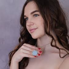 Angelina Kays's Instagram, Twitter & Facebook