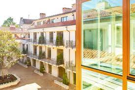 Keleivių pervežimas kretingos mieste ir priemiestyje. PranciskonÅ³ Parkas Nauji Butai Senamiestyje Vilniuje Atsiliepimai