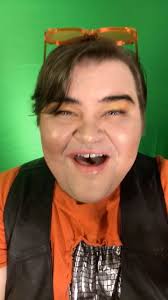 @joshuarandalprice as Jasper Holloway is another scene stealer who made  some awesome choices as the sassy and chatty makeup artist to Emmy