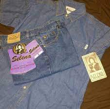 The trendy retailer is selling four pieces of clothing, for both men and women, with graphic images of selena quintanilla printed on them. Selena Boutique Clothing Selena Quintanilla Fashion Selena Boutique Selena Quintanilla Perez