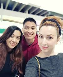 Maria farida, 48, sued hadijah or better known as karen rahman and nur shazleen on dec 30, 2016 for allegedly making defamatory statements against the actress which were posted via instagram. Mak Nampak Sebaya Dengan Anak Jer Oh Kopak