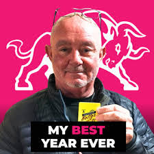 Claudia Hodgson's Instagram, Twitter & Facebook