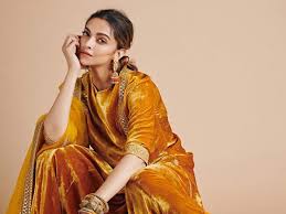 Whatcha lookin' at… • see 57 photos and videos on their profile. Deepika Padukone Drops Aesthetic Monochrome Picture