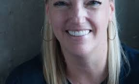 Julie Hibbs's Instagram, Twitter & Facebook