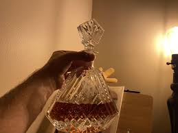 Elegant Kanars Crystal Whiskey Decanter With Airtight Stopper - Perfect  Gift For Men In Nepal At Npr 11668, Rating: 5