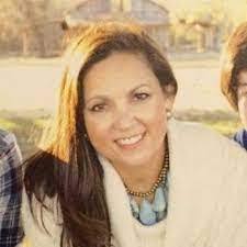 Lisa Pendley's Instagram, Twitter & Facebook