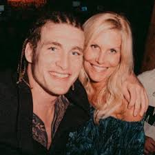 Happy Mothers day to my beautiful mom . So thankful for you to be in my  life and being in