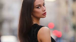 Il bacio appassionato ed improvvisato dato dall'allievo valentin alla ballerina professionista francesca tocca, durante una loro esibizione, non è passato inosservato. Pufgn5ijddf3rm