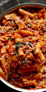 Pin By Madalena F On Food Drink Bake Vodka Sauce Pasta Vodka Sauce Red Sauce Pasta Recipe