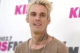 Morre cantor Aaron Carter aos 34 anos