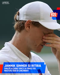 Colpo di scena al Masters 1000 di Cincinnati 😮 Il numero uno al mondo ha  alzato bandiera bianca nel corso del quinto game del primo set, sul  punteggio di 5-0 per Carlos