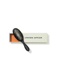 Several rich colors from which to choose. The Brush No 001 Crown Affair