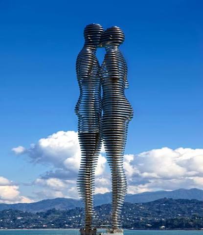 Sculpture "Ali and Nino" - Visitajara