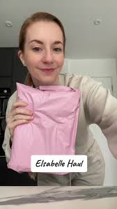 I’m sorry… but these jeans are incredible!!!! And for £25 too I’m so  impressed. They are called the Cassidy jeans. They come in a ripped and  non-ripped version. I’m wearing the size 6 which would suit ...