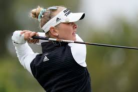 She comes from a family where sports were a big part of her upbringing. Thursday S Golf Jessica Korda Shoots 65 To Take 3 Shot Lead In La Open